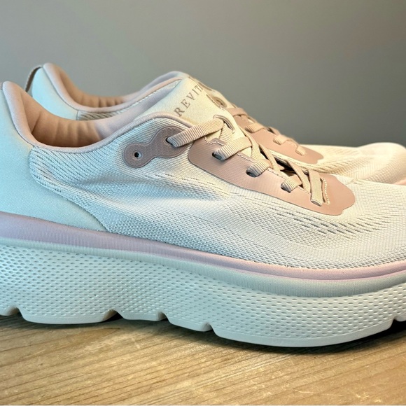 New Revitalign Orthotic Mesh Walking Sneakers- Gaia Size 11 - Picture 2 of 9